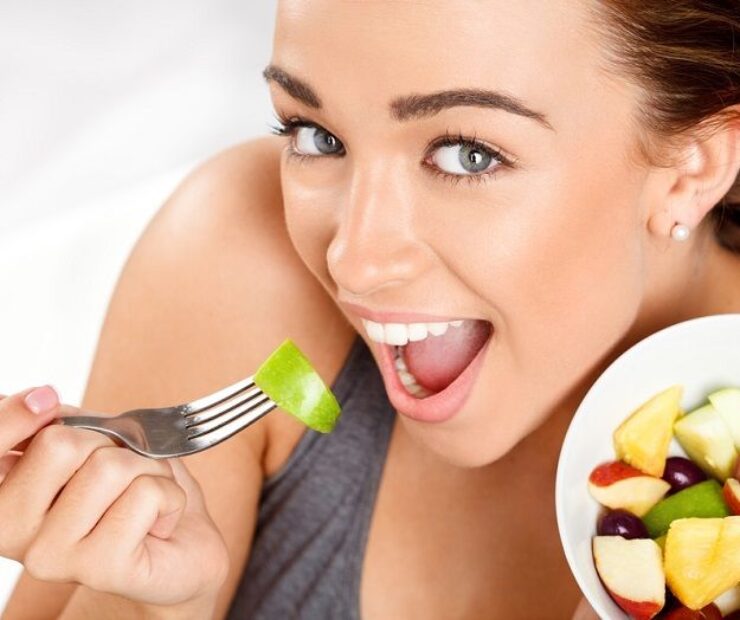 Makan Malam Boleh Nggak Saat Diet? Ini Jawaban Ahli Gizi